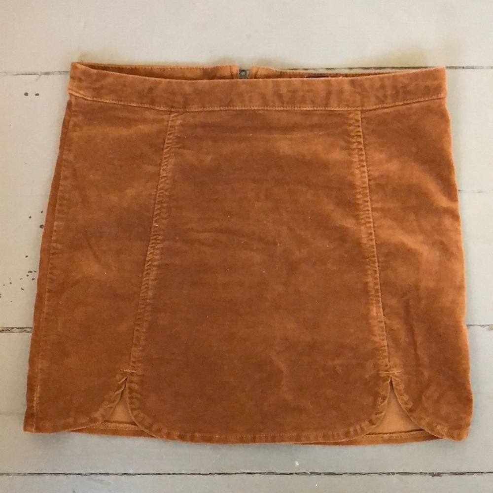 Brandy Melville Raquel Skirt